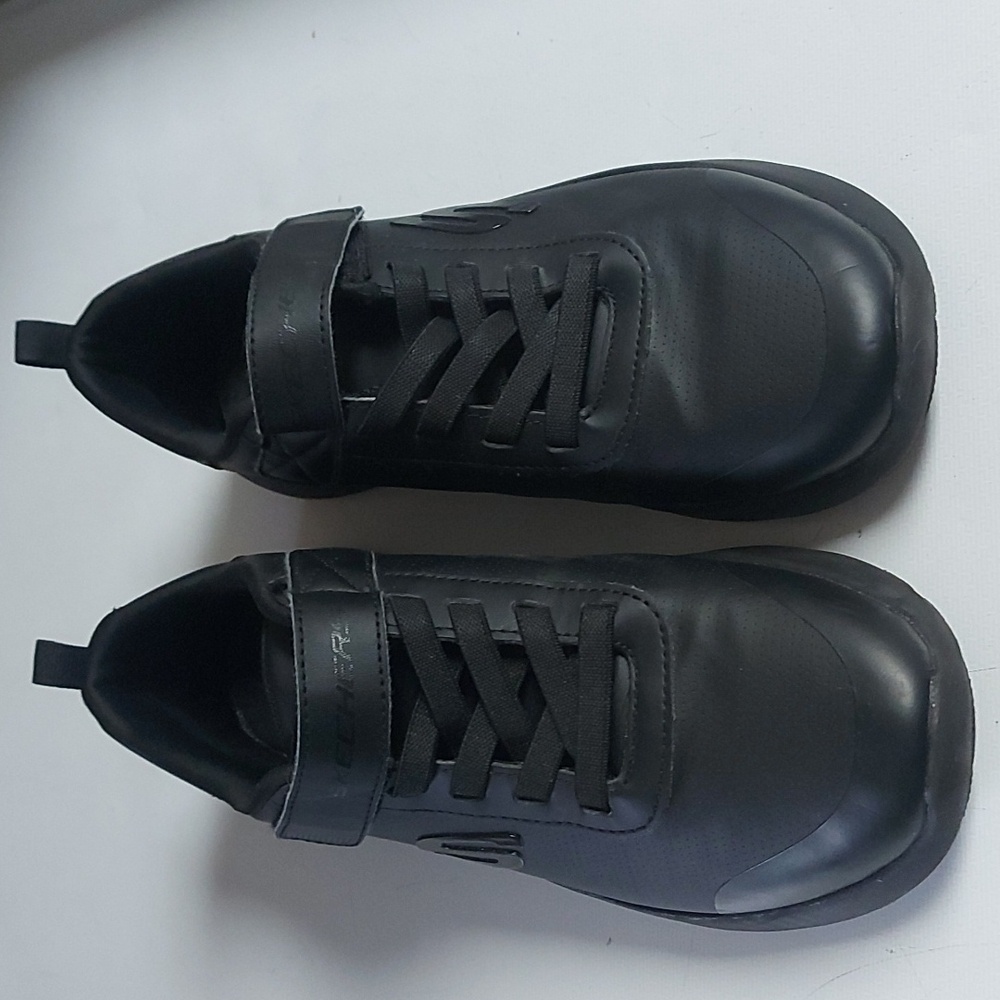 Kids skechers shoes